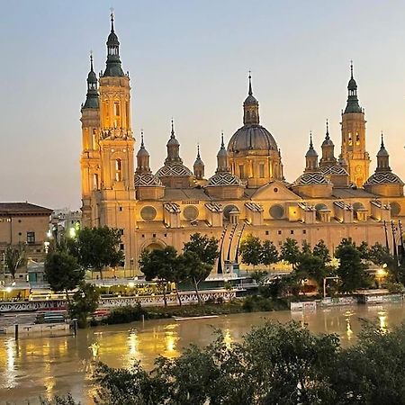 Apartamento Con Vistas Al Pilar Con Aparcamiento Privado Zaragoza Kültér fotó