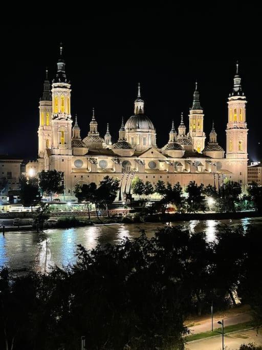 Apartamento Con Vistas Al Pilar Con Aparcamiento Privado Zaragoza Kültér fotó