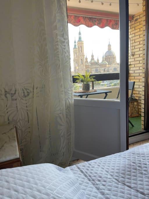 Apartamento Con Vistas Al Pilar Con Aparcamiento Privado Zaragoza Kültér fotó