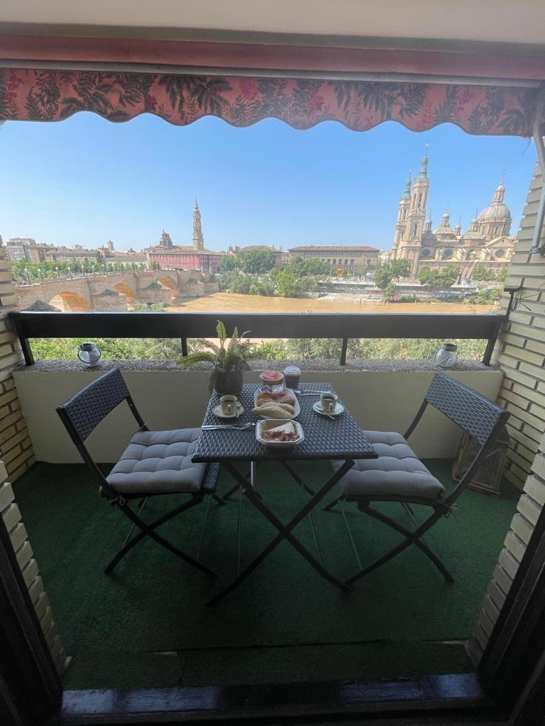 Apartamento Con Vistas Al Pilar Con Aparcamiento Privado Zaragoza Kültér fotó